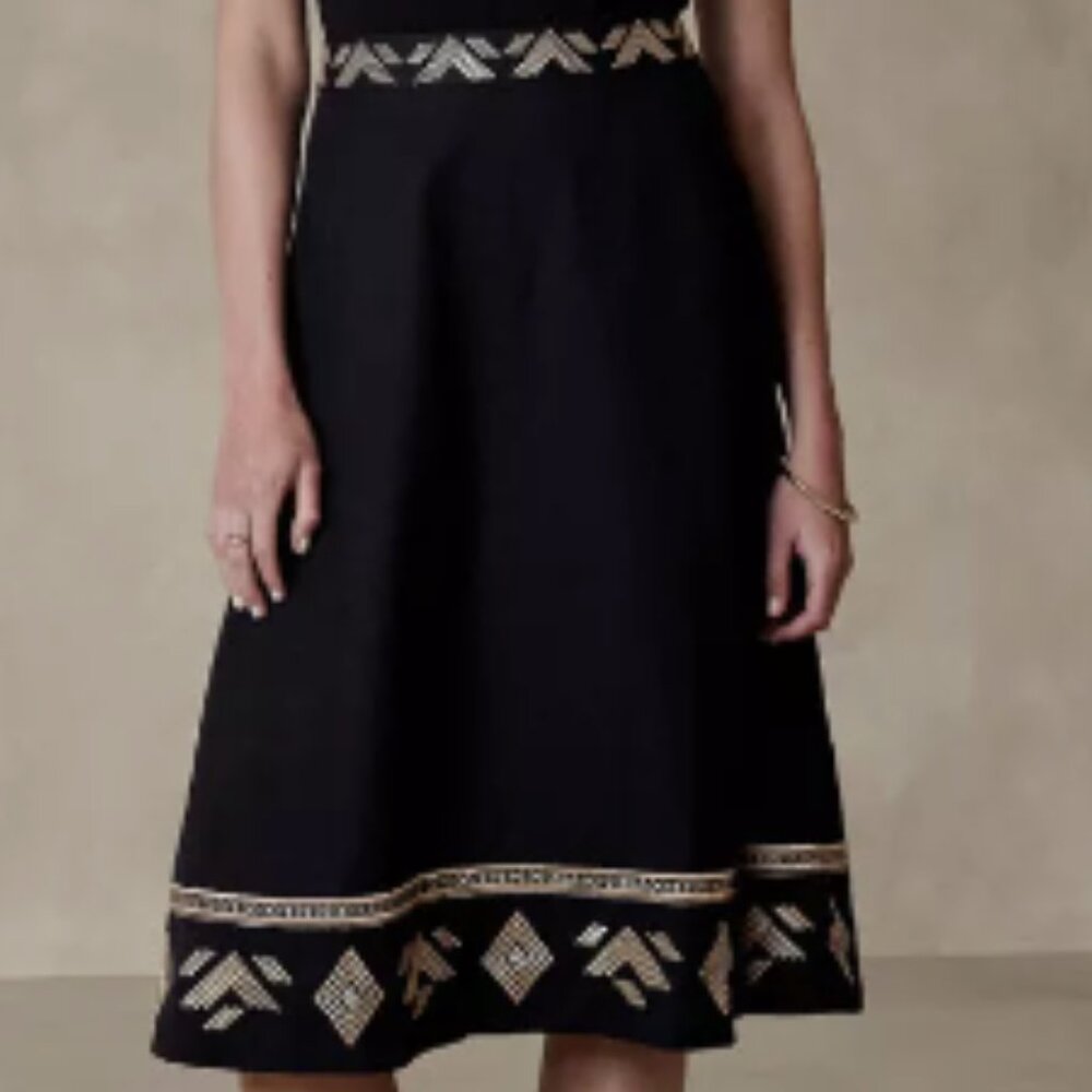 Banana Republic Linen Blend Embroidered Midi Skirt (Size 0)
